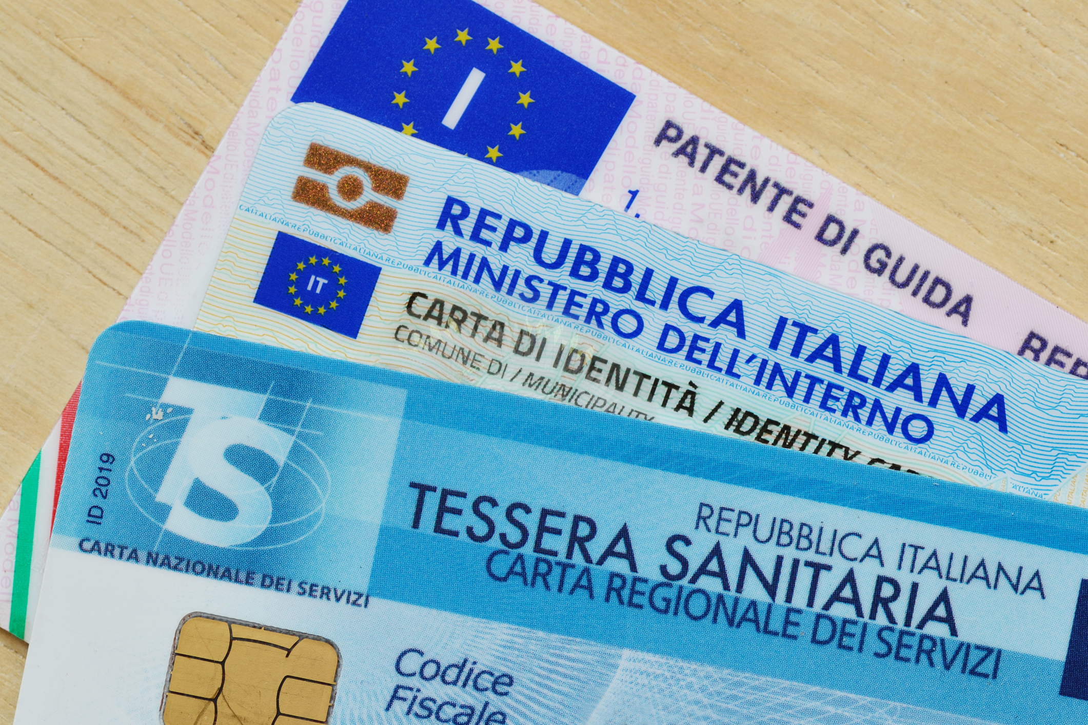 alt="codice fiscale"