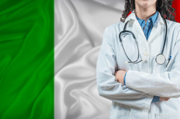 alt=diploma médico Itália MIUR