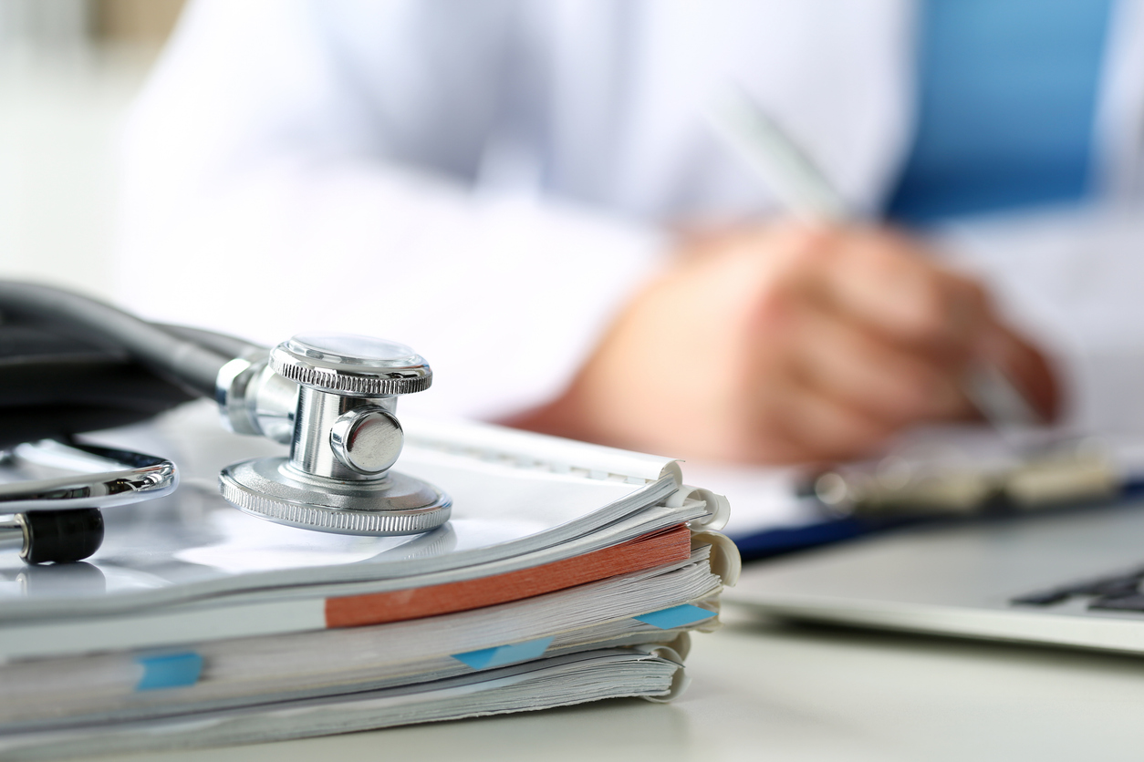 alt="documentos reconhecimento diploma médico Itália"