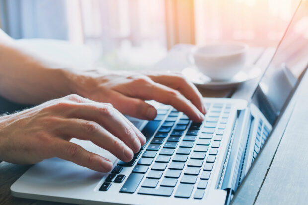 alt="portal consular italiano fast it"